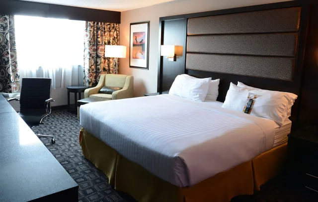 غرفة قياسية بسرير كينج، Holiday Inn Louisville East - Hurstbourne 3/6
