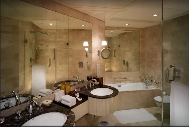 جناح ملكي كلوب بسرير كينج، The Leela Mumbai - Resort Style Business Hotel 5/6