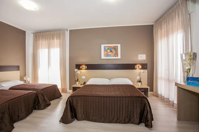 Beach, Deluxe, Quadruple, Twin Beds, Bunk Bed، Hotel Gardenia 1/3