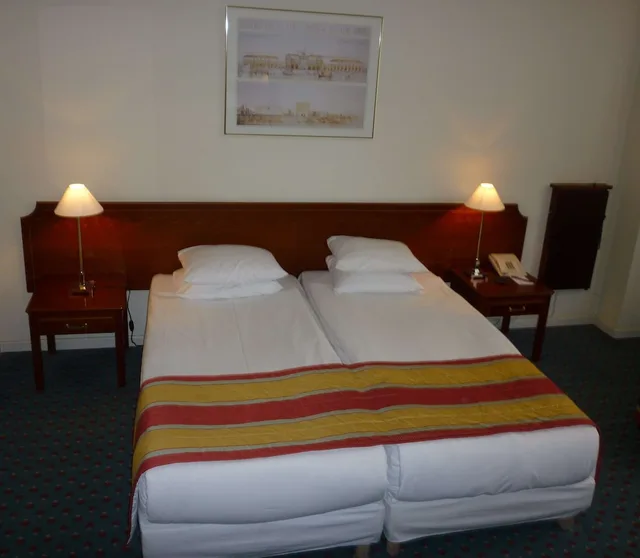 غرفة قياسية بسريرين منفصلين، Park Hotel Brussels 2/3
