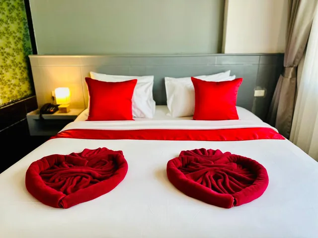 جناح جونيور، PJ PATONG RESORTEL 6/10