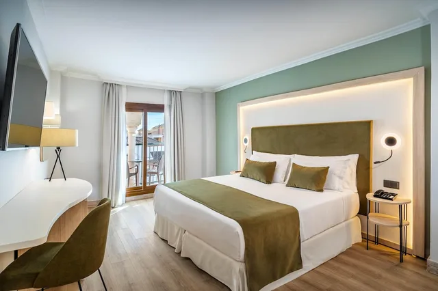 Deluxe, King Bed, Balcony, Barcelo Isla Canela 5/10