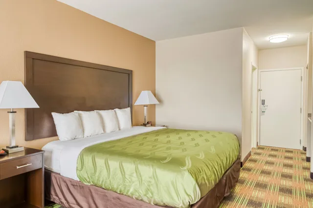 Room, King Bed, Trident Inn and Suites 10/10