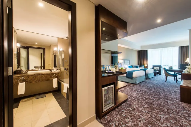 غرفة تنفيذية بسريرين منفصلين، Golden Tulip Doha 10/10