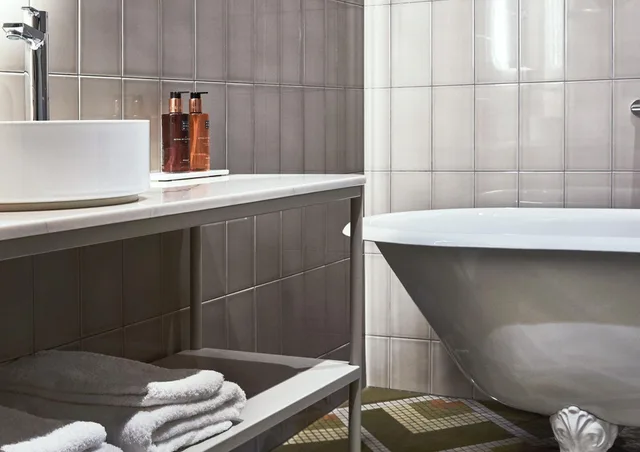 جناح جونيور، Solo Sokos Hotel Torni Helsinki 2/2
