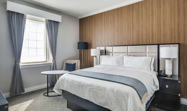 Room, King Bed, Water View، The Sire Hotel Lexington Tapestry Collection By Hilton 3/5