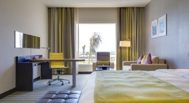 غرفة سوبيريور بسرير مزدوج أو سريرين منفصلين، راديسون بلو جيزان(Radisson Blu Resort Jizan) 1/1
