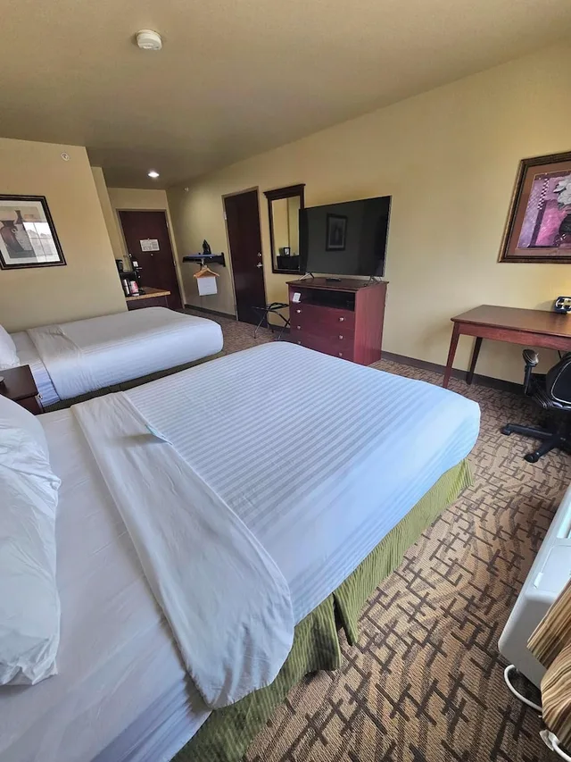 غرفة بسريرين كوين لذوي الإعاقة، Cobblestone Inn & Suites - Clintonville 2/7