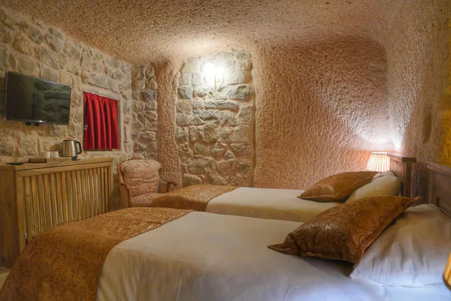 Cave, Family, Suite, Queen and Twin Beds, Sofa، Taka Ev Cave Hotel & Guest House 3/6