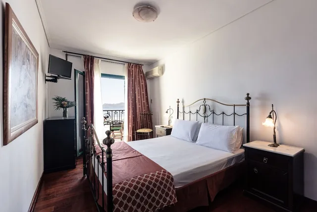 جناح بسرير مزدوج بإطلالة على البحر، Dionysos Hotel Agistri 1/4