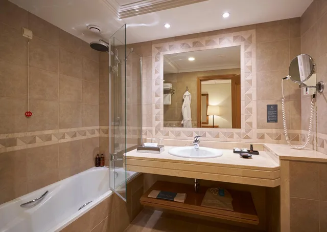 غرفة سوبيريور بسرير مزدوج أو سريرين منفصلين بإطلالة على البحر، Porto Mare 4/4