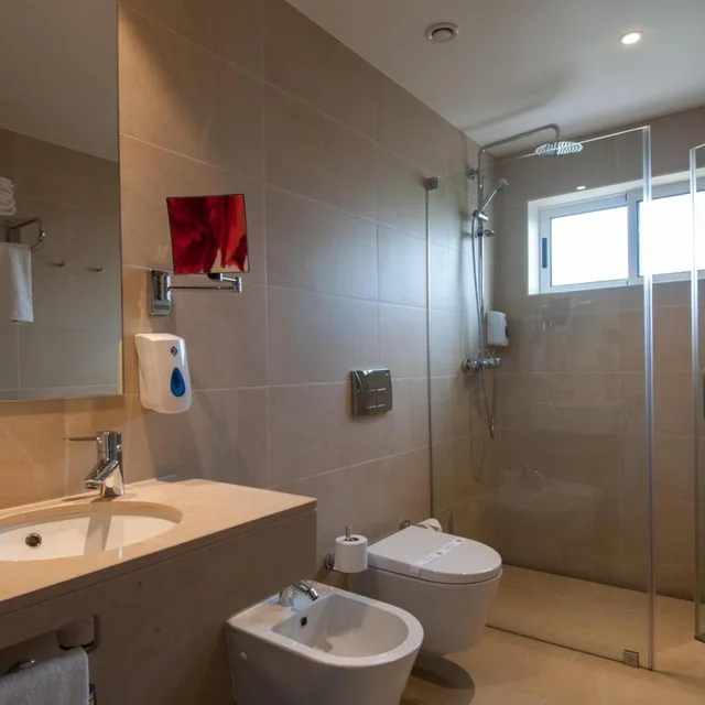 جناح عائلي، Hotel Regina Fatima 8/10
