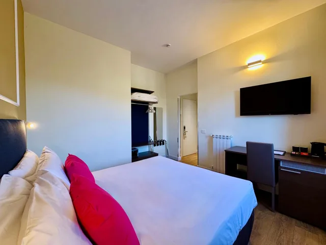 غرفة قياسية بسرير مزدوج أو سريرين منفصلين بإطلالة على الحديقة، Hotel La Pergola Sorrento 1/10