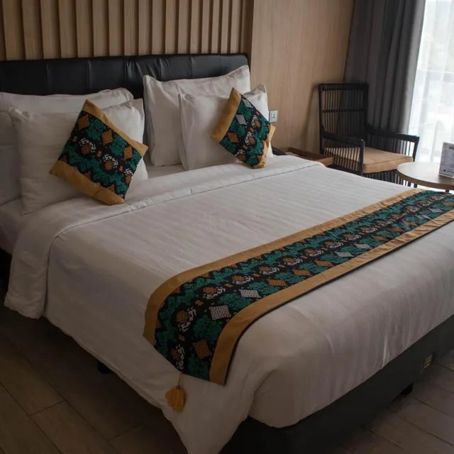 غرفة ديلوكس بسرير مزدوج بإطلالة على المسبح، Raja Hotel Kuta Mandalika Resort & Convention 6/10