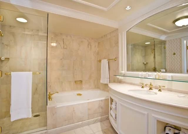 جناح تنفيذي بسرير كينج، The Grand America Hotel 4/7