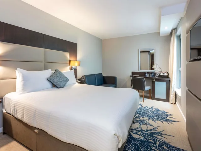 غرفة كومفورت بسرير مزدوج مع أريكة، Mercure Edinburgh Haymarket 2/10