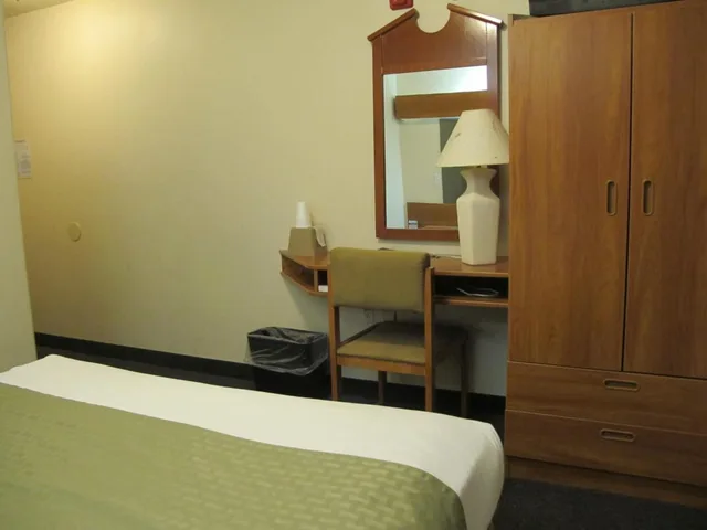 جناح بسرير كوين، Microtel Inn & Suites By Wyndham Eagle River/Anchorage Are 1/1
