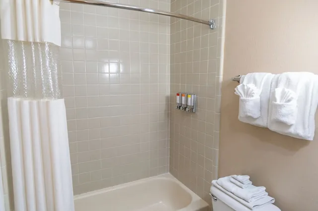 جناح بسرير كينج وسرير كوين بغرفتي نوم مع أريكة، Legacy Vacation Resorts - Palm Coast 10/10