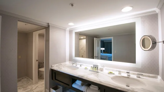 جناح بإطلالة، InterContinental Kansas City at the Plaza 4/5