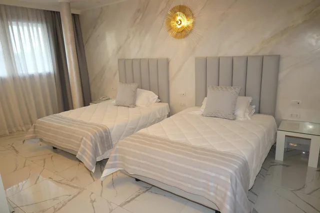 غرفة كلاسيكية رباعية، One Hotel & Restaurant 5/10