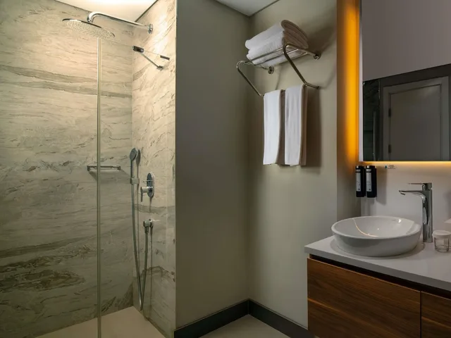 4 Bedrooms, Garden, Deluxe, Apartment, 3 King Beds, Single Bed، Movenpick Living Istanbul West 4/6