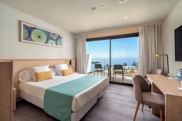 My Favorite Club, King and Twin Beds, Sea Front، AluaSoul Palma Hotel - Adults only 1/1