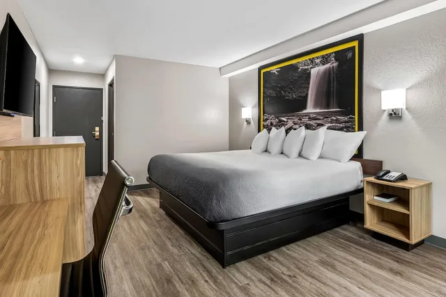 غرفة قياسية بسرير كينج، Super 8 By Wyndham Lewiston Auburn Area 6/10