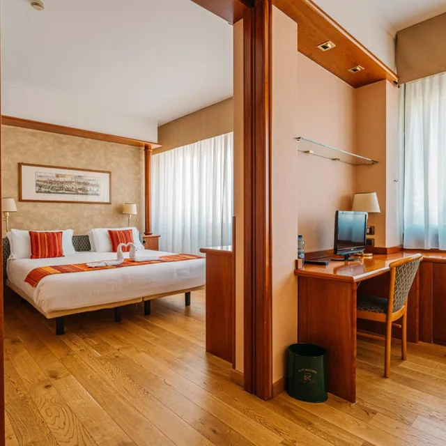 جناح جونيور، Best Western Hotel Crystal 2/10