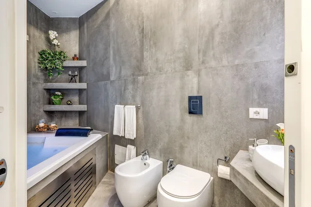 جناح بسرير كوين مع أريكة بحوض جاكوزي، Gallery Suite Naples 5/7