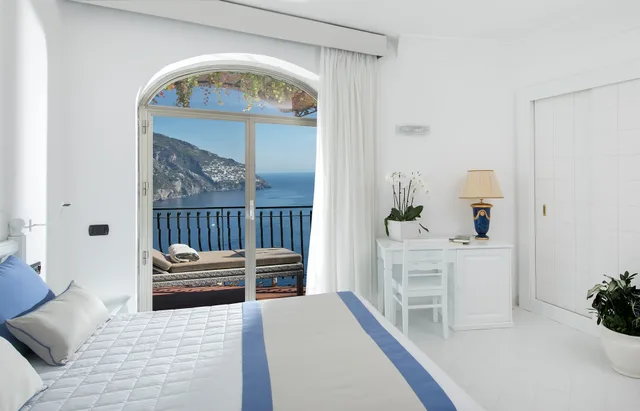 غرفة كلاسيكية بسرير مزدوج بإطلالة على البحر، Le Agavi Hotel 2/4