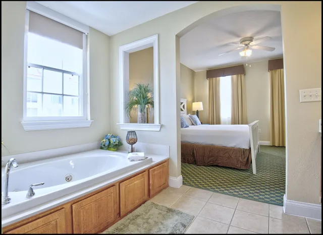 فيلا بسرير كينج وسرير كوين وسريرين مزدوجين بـ3 غرف نوم مع أريكة، Calypso Cay Vacation Villas 6/7