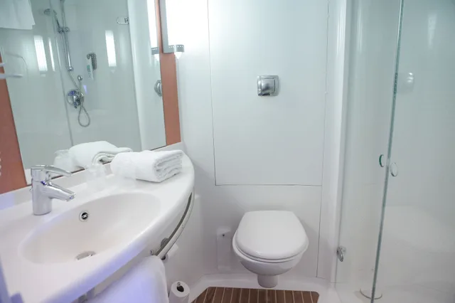 غرفة ثلاثية بسرير مزدوج وسرير فردي، Ibis Albert 6/8