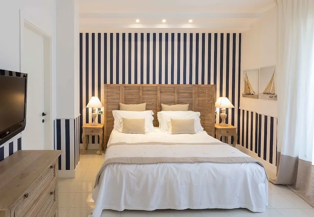 2 Bedrooms, Luxury, Apartment, 2 Queen Beds, Sofa, Residence Charming Apartments 3/10