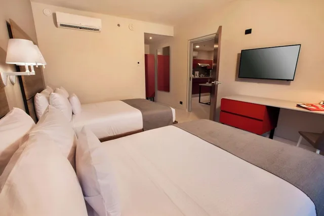 جناح بسريرين مزدوجين بغرفتي نوم، City Express Plus by Marriott Cabo San Lucas 2/3