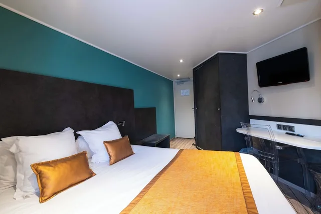 غرفة عائلية بسرير مزدوج وسرير فردي، Hotel de Bourgogne 1/5