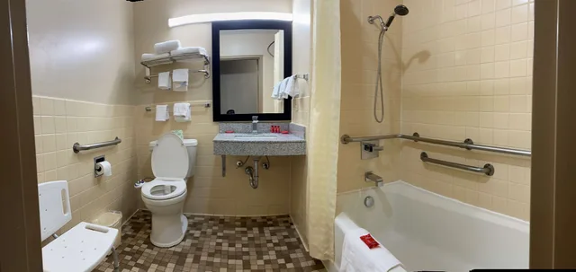 غرفة قياسية بسريرين كوين لذوي الإعاقة، SureStay Hotel by Best Western Bardstown General Nelson 6/7