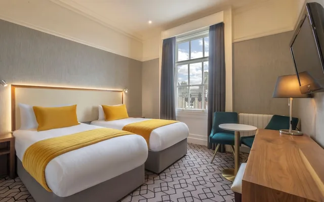 غرفة قياسية بسريرين منفصلين، Albany House Hotel 2/9