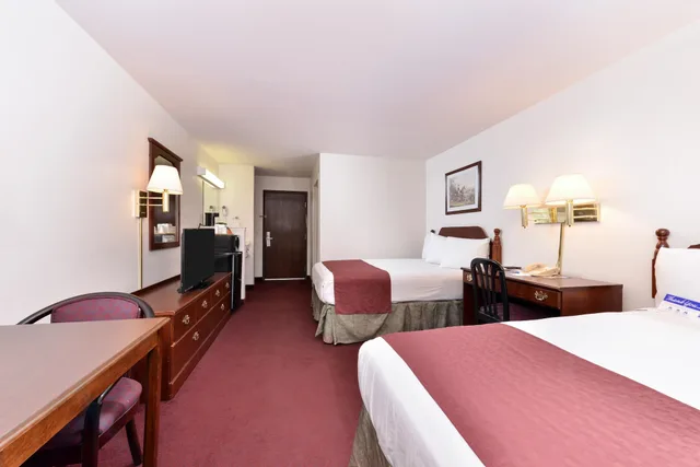 غرفة ديلوكس بسريرين كوين، Americas Best Value Inn Somerville, TX 5/10