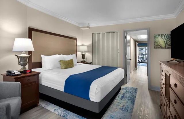 Tower, Suite, King Bed, Murphy Bed, Ocean View, Jetted Pool, Hot Tub، Sea Crest Oceanfront Resort 2/6