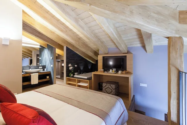2 Bedrooms, Exclusive, Master, Suite, Twin Beds, Queen Bed, Sofa، Hotel Excelsior Planet 6/10