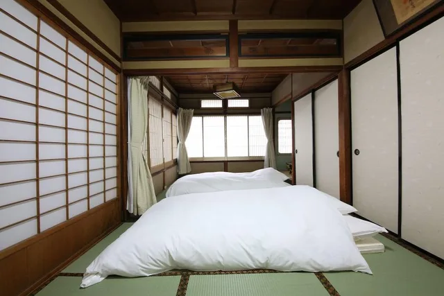 moon، Temple Hotel Takayama Zenkoji 1/1