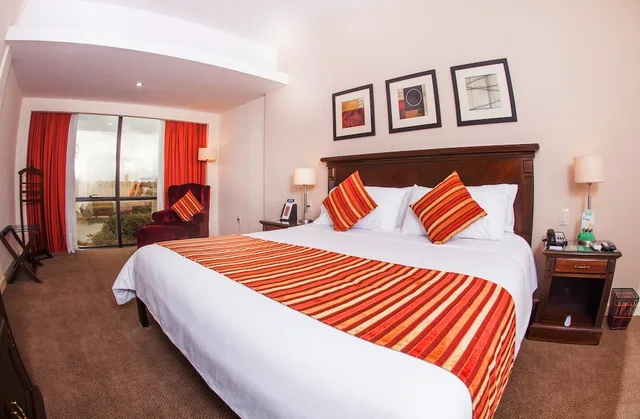 غرفة تنفيذية بسرير كينج، Hotel Casino Acaray 1/8