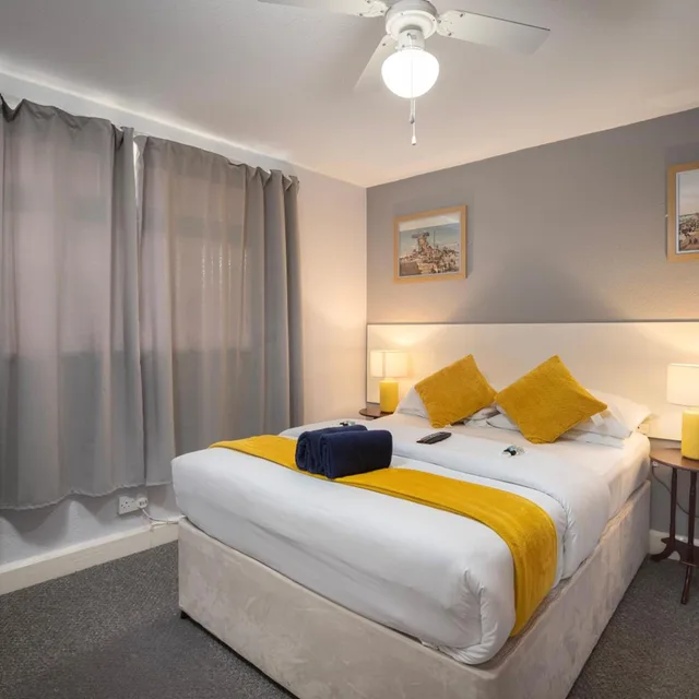 غرفة بسرير كينج، Royal Oakwell Hotel 3/10