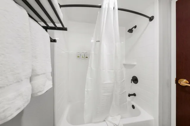 جناح بسريرين كوين بغرفة نوم واحدة، Hawthorn Suites By Wyndham College Station 6/8