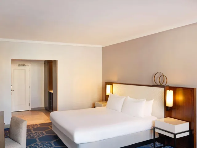 Fairmont, King Bed, Grand Tower, Accessible، Fairmont El San Juan Hotel 1/10
