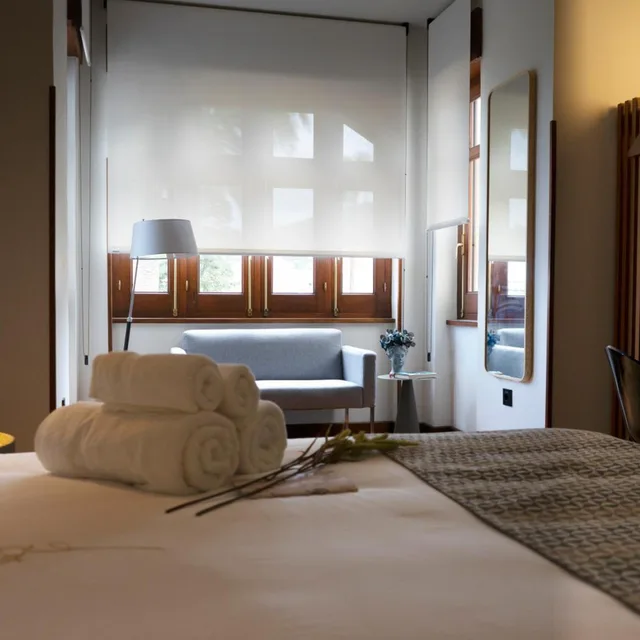 جناح جونيور بشرفة، Hotel El Rosal de Cudillero 3/6