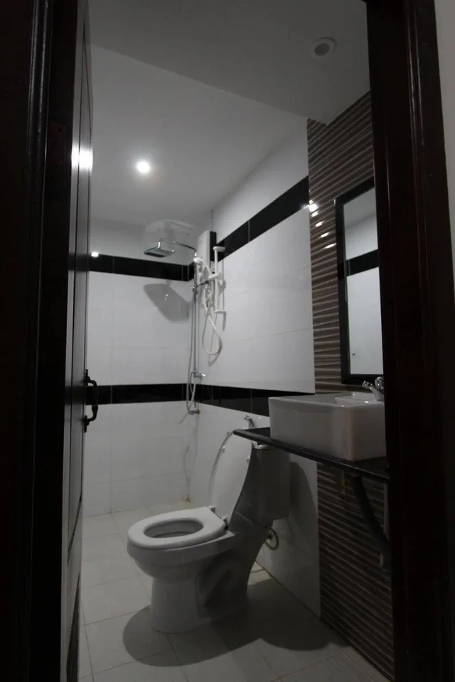 Standard, Twin Beds, No Window، New Season Riverside Hotel 8/9