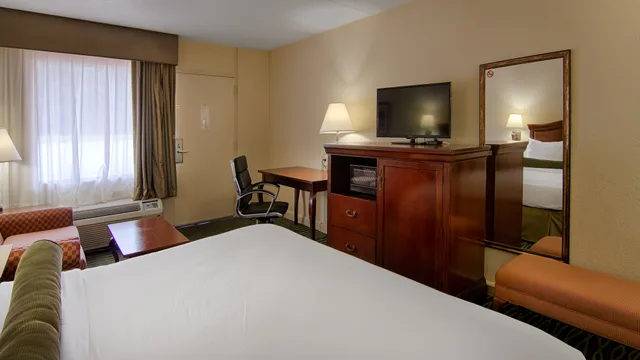 غرفة قياسية بسرير كينج لذوي الإعاقة، Best Western Point South 2/10