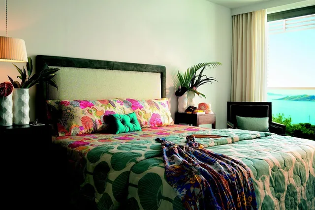 جناح كلوب بسرير كينج وسريرين منفصلين بغرفة نوم واحدة، The Roc Club, A Hotel to Live 1/4