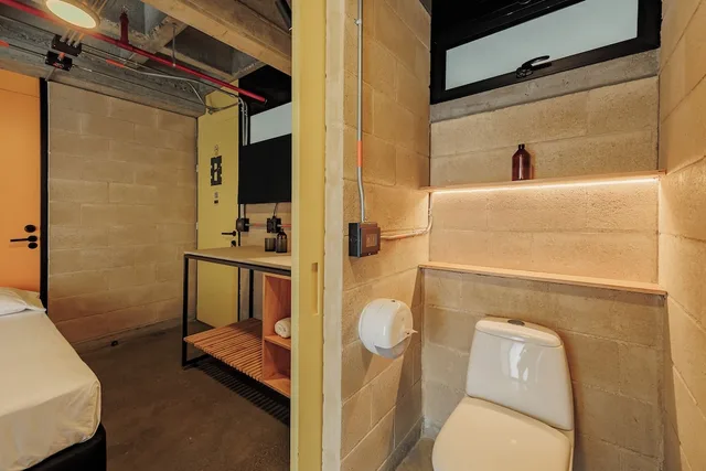 غرفة ثلاثية، Hotel Cytrico 4/4
